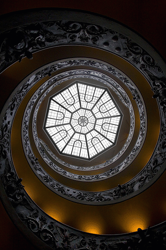 File:Vatican staircase.png